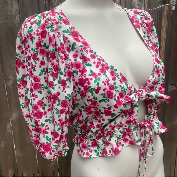 FOR LOVE & LEMONS Petal Blouse in Carnation size small - Picture 4 of 10